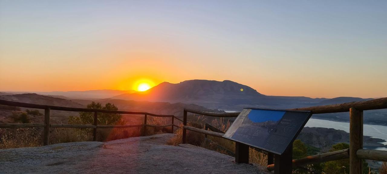 Apartamentos Rurales Mirador Del Negratin Cuevas del Campo エクステリア 写真